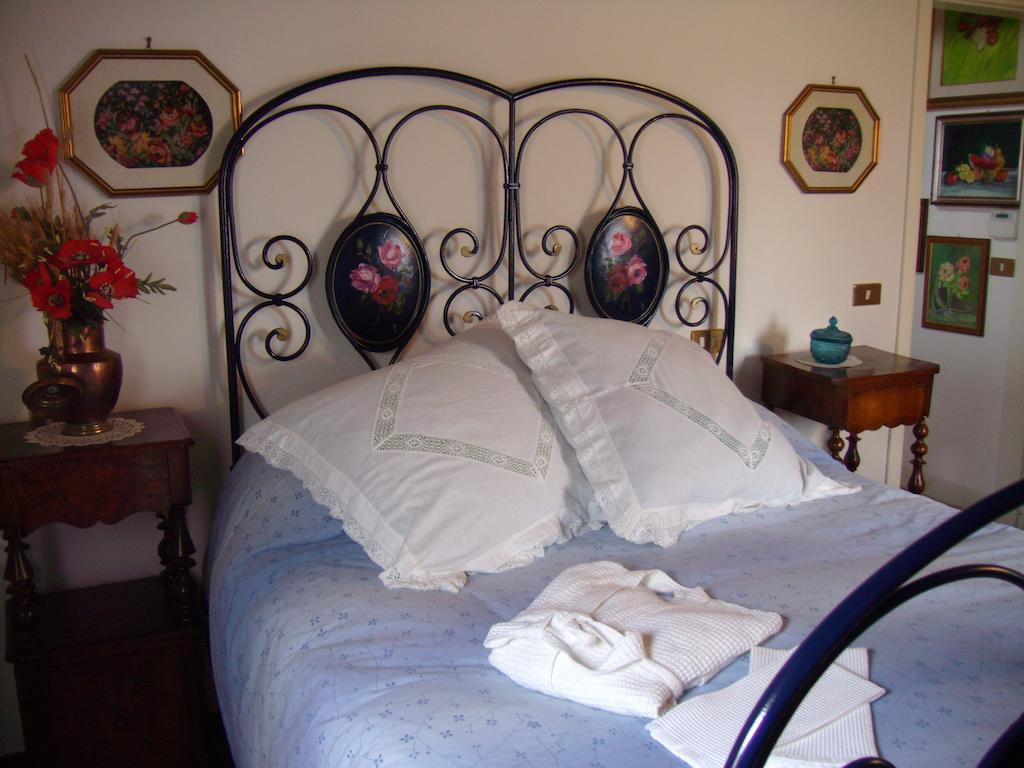 B&B Santa Rita Modena Room photo